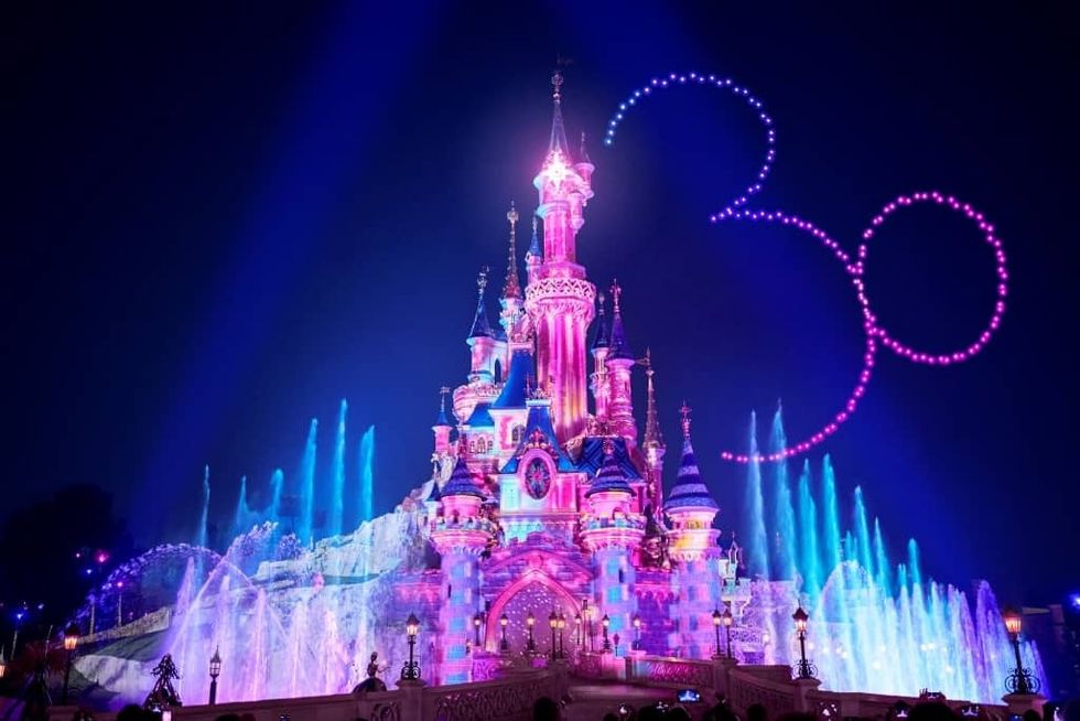 Dronisos Disneyland Paris drone performance