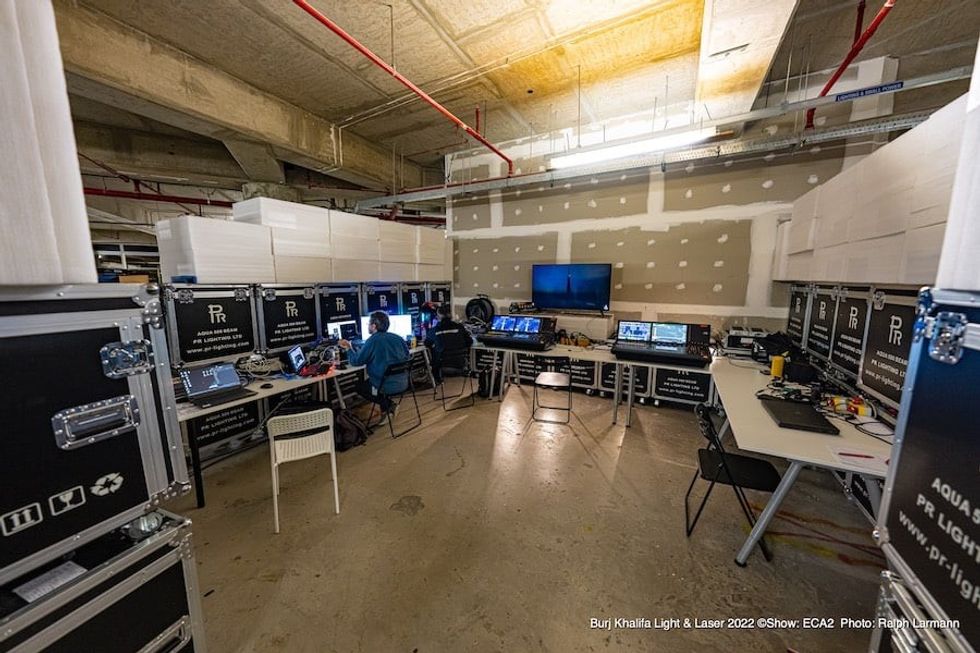 ECA2_burj khalifa show making of