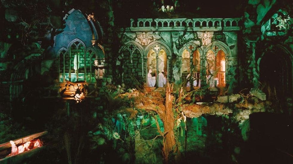 efteling spookslot haunted house Preserving theme park attractions