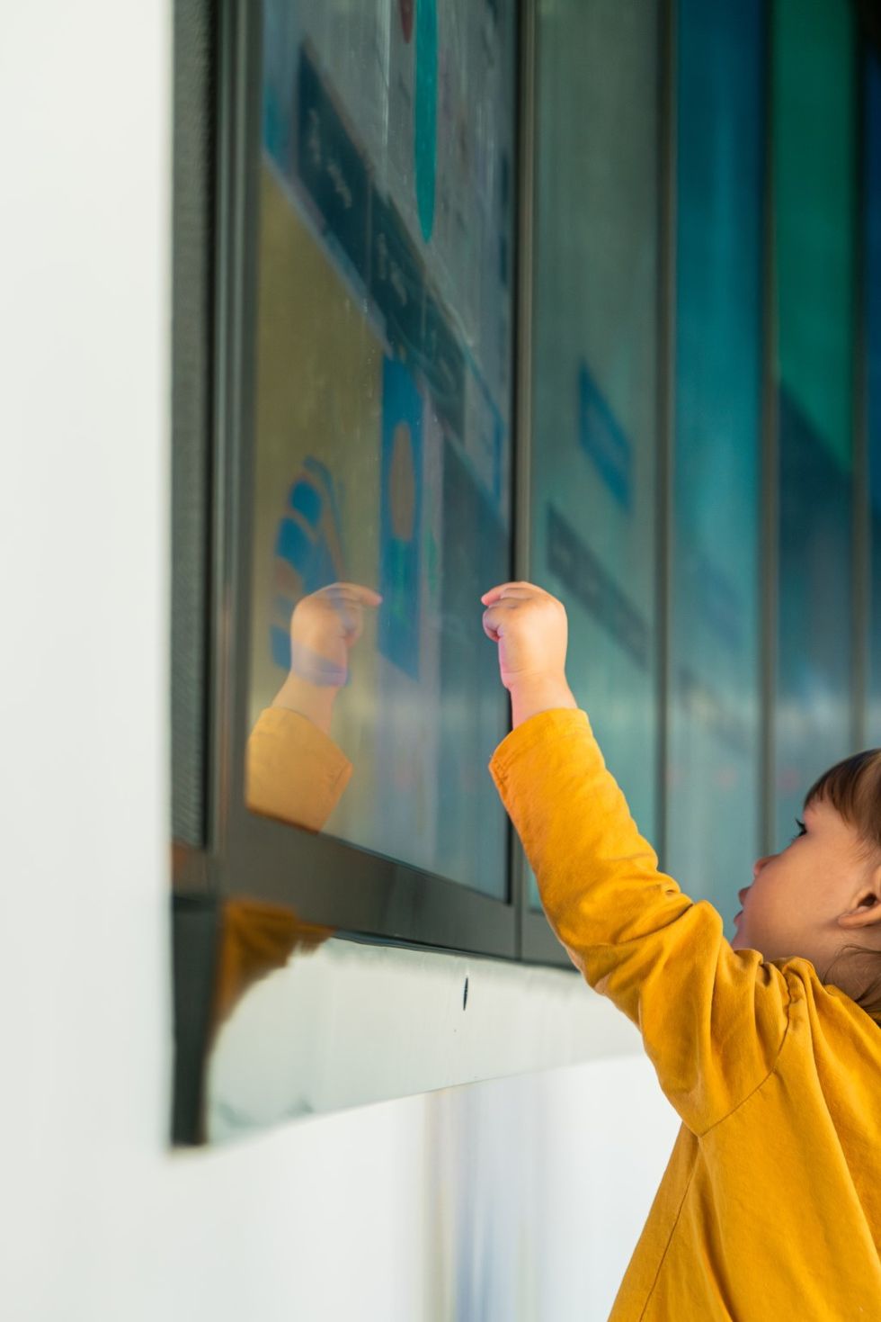 Electrosonic & Float4 accessibility at View Boston child friendly