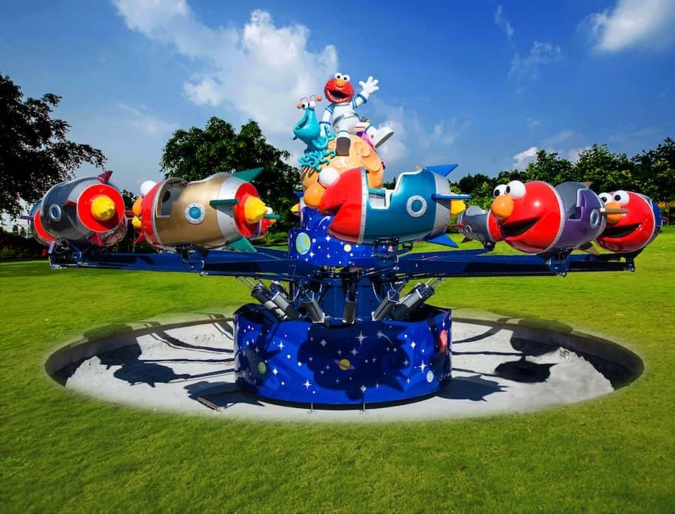 Elmo’s Rockin’ Rockets