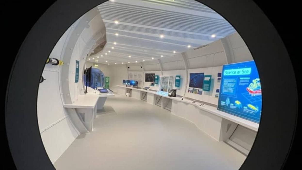 Elmwood Projects Dynamic Earth Science at Sea