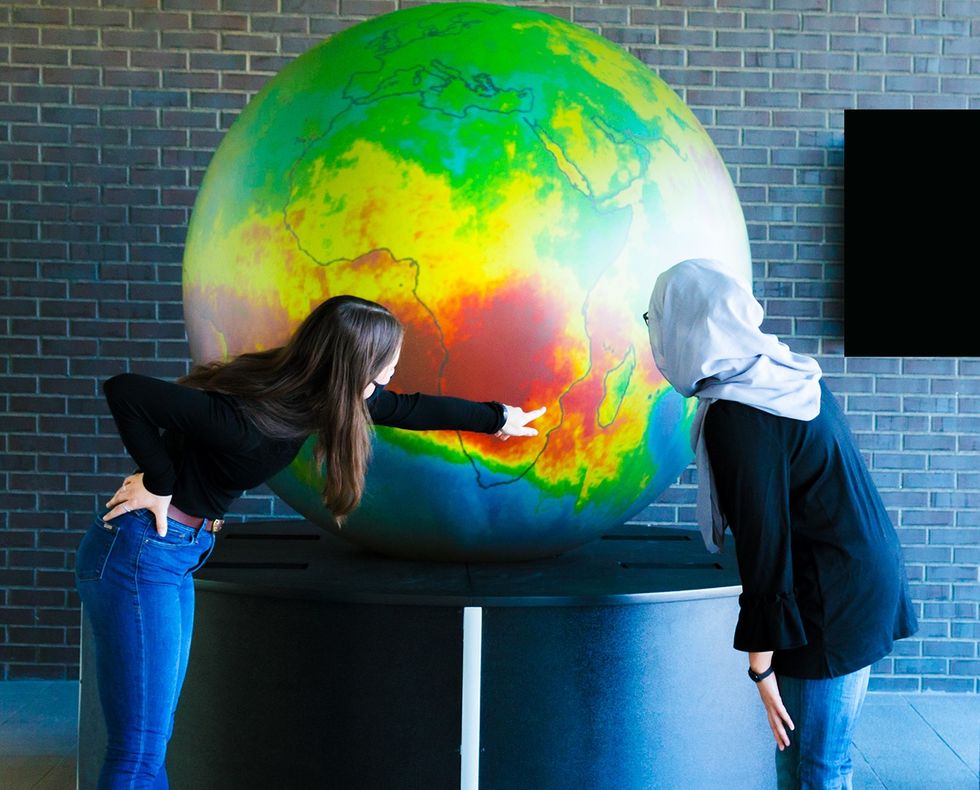 Elumenati GeoDome Globe