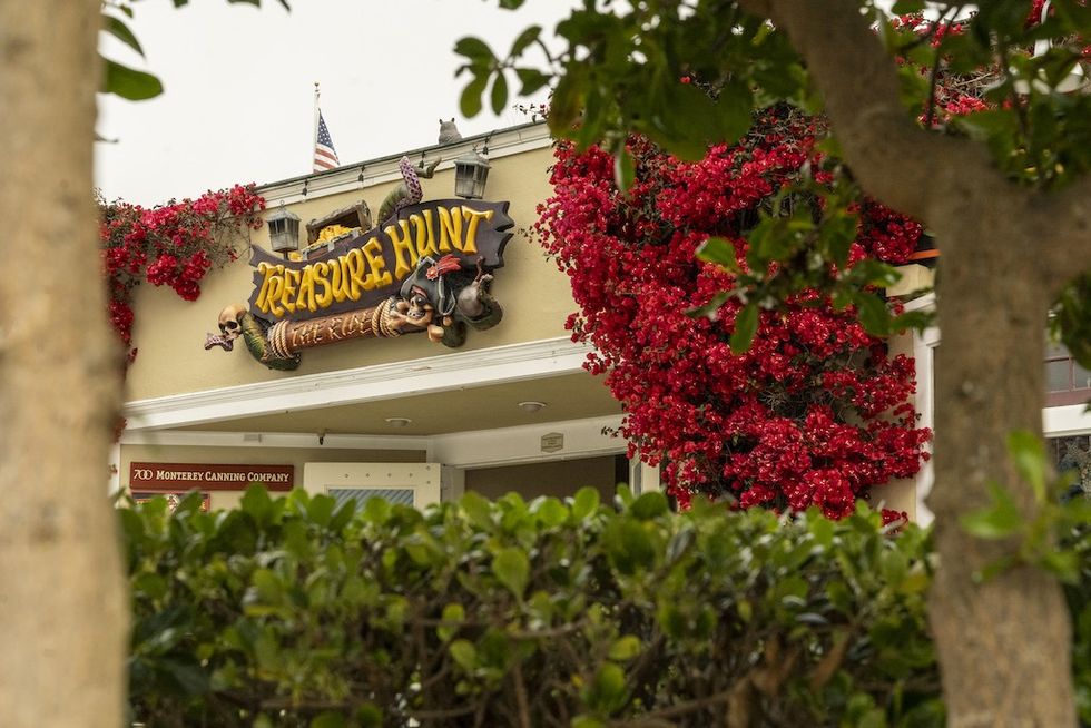 Entrance Sign Treasure Hunt the Ride