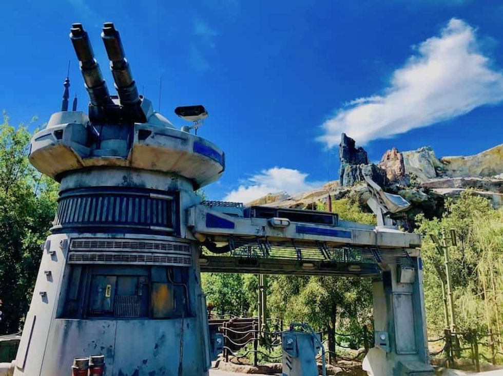 Entrance to Rise of the Resistance blooloop