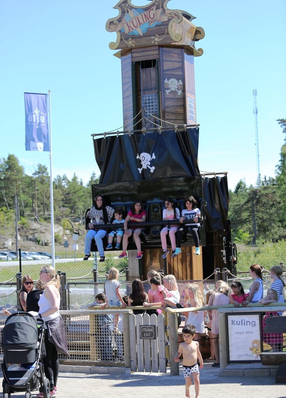 EOS Rides Graffiti Double Tower