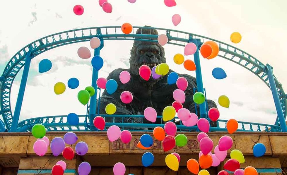 EOS rides massive animatronic King Kong in spinning coaster at CarthageLand