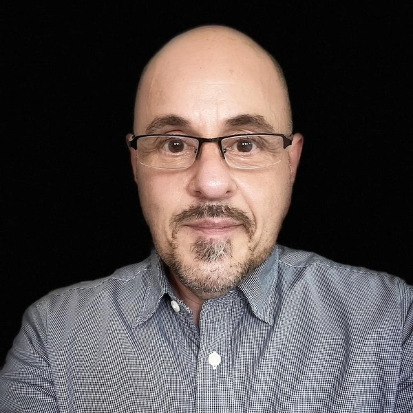 Eric Longo headshot