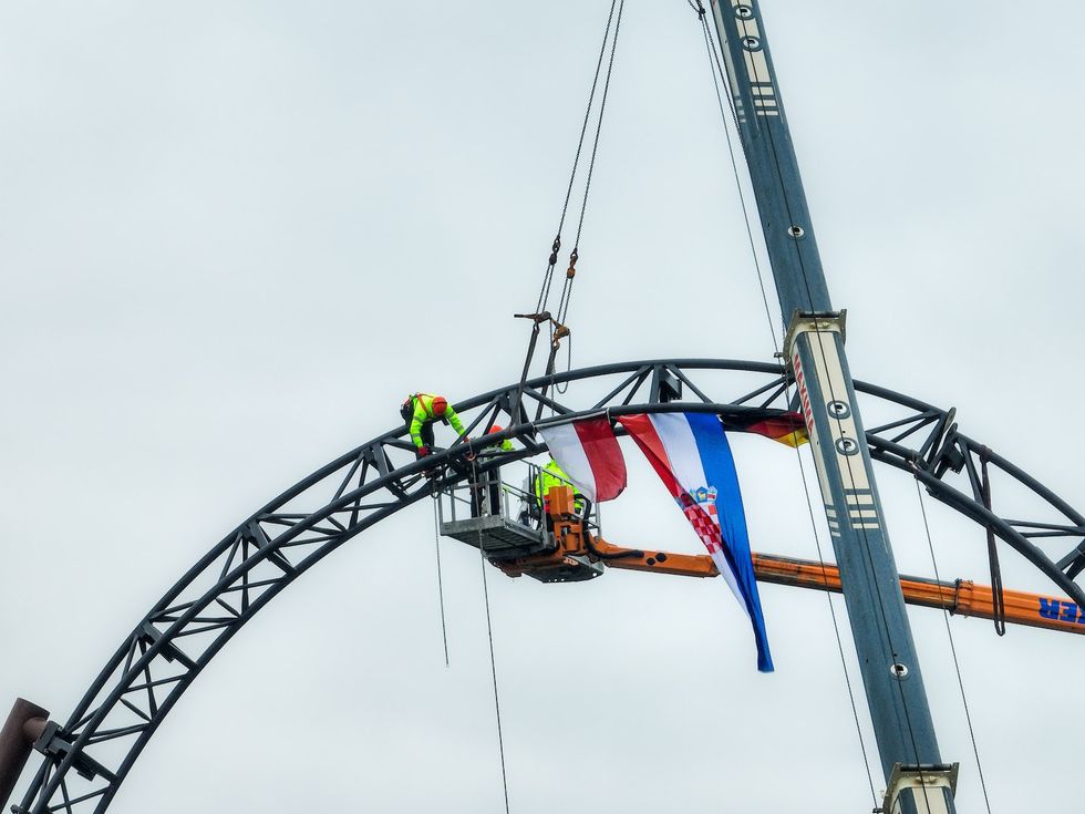 europa-park coaster track installation