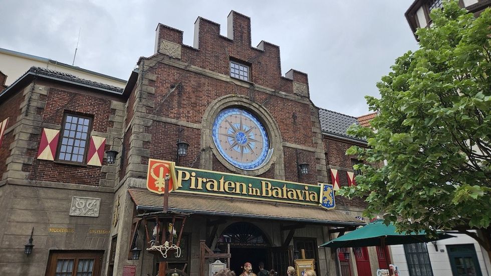 Europa Park - Piraten in Batavia front facade