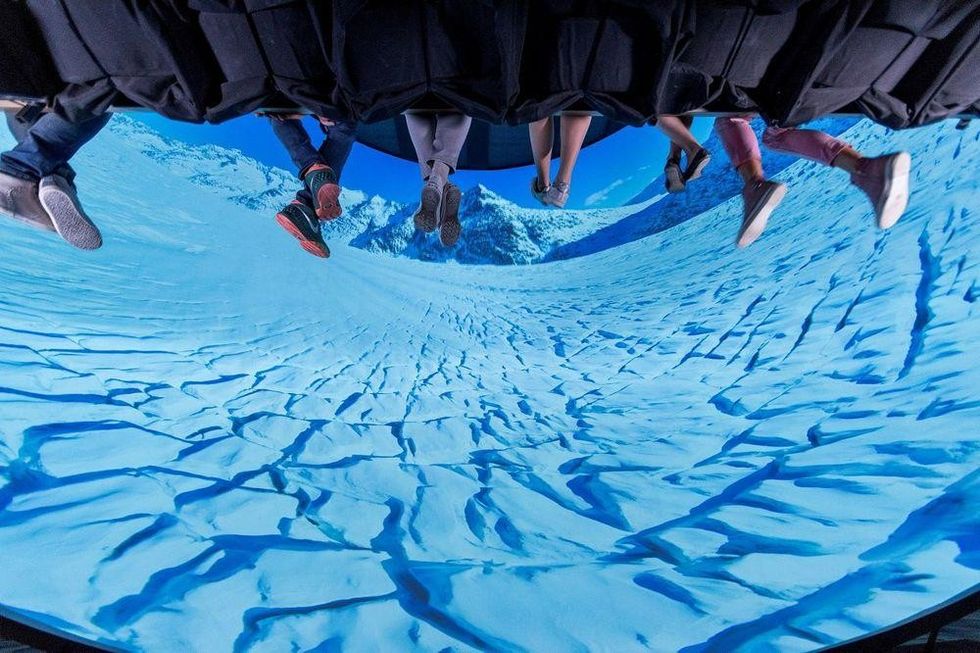 Europa-Park-Voletarium-Christie-Kraftwerk-Living-Technologies-1