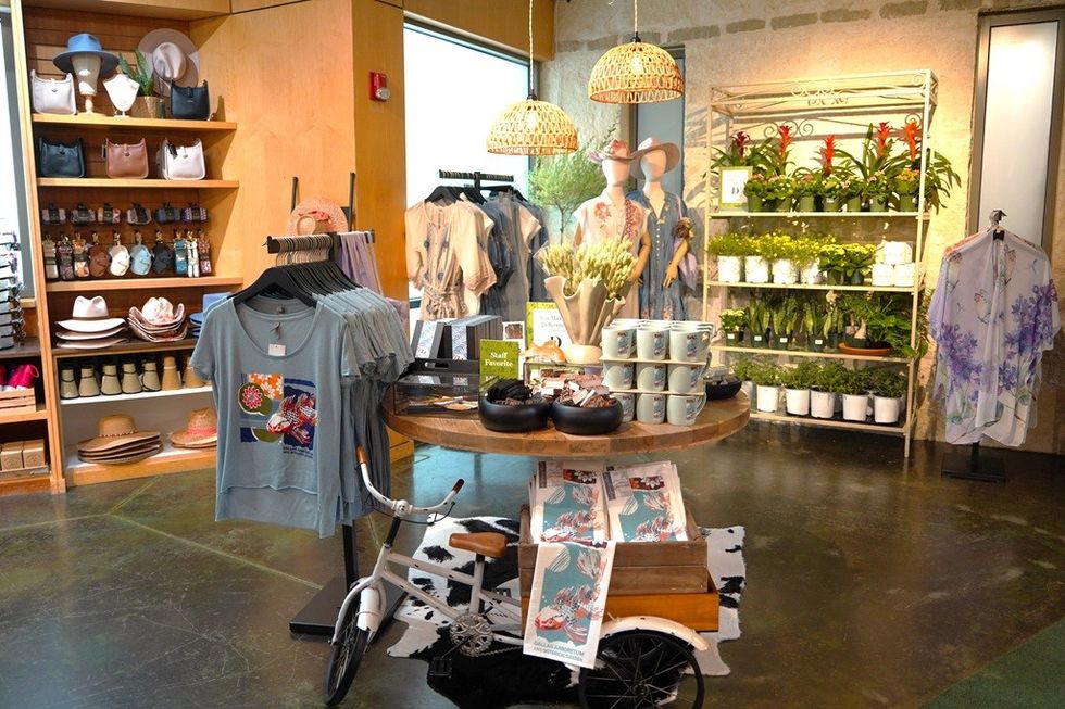 Event Network Dallas Arboretum and Botanical Garden retail display