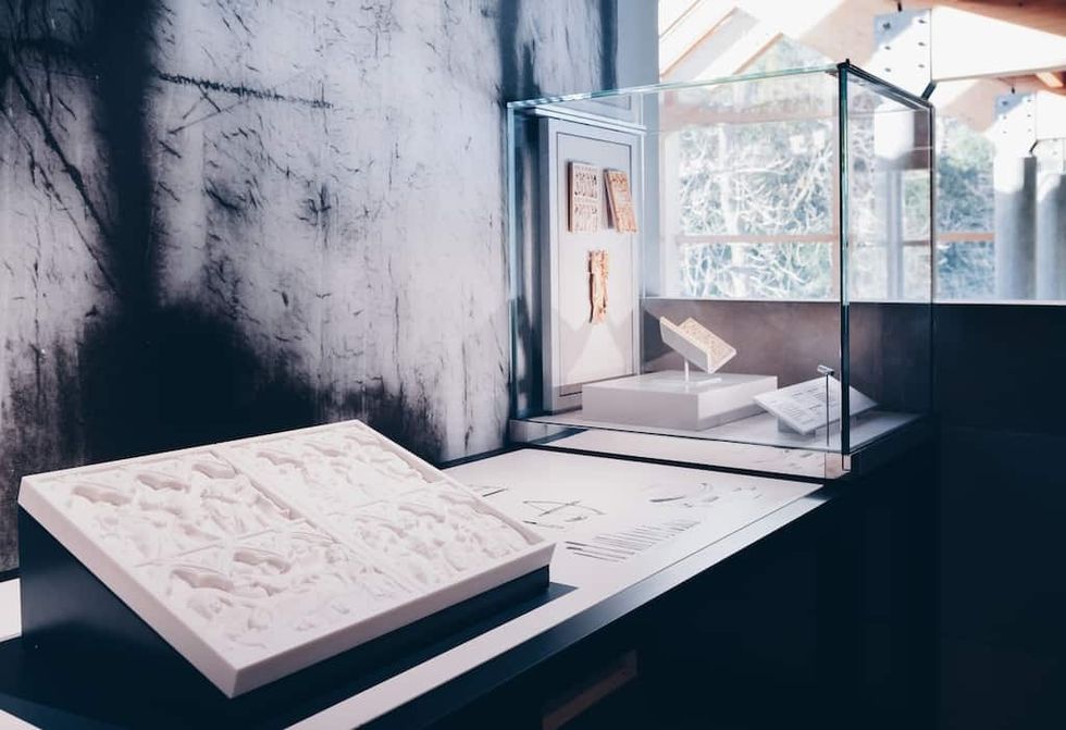 exhibit-Burrell-Collection