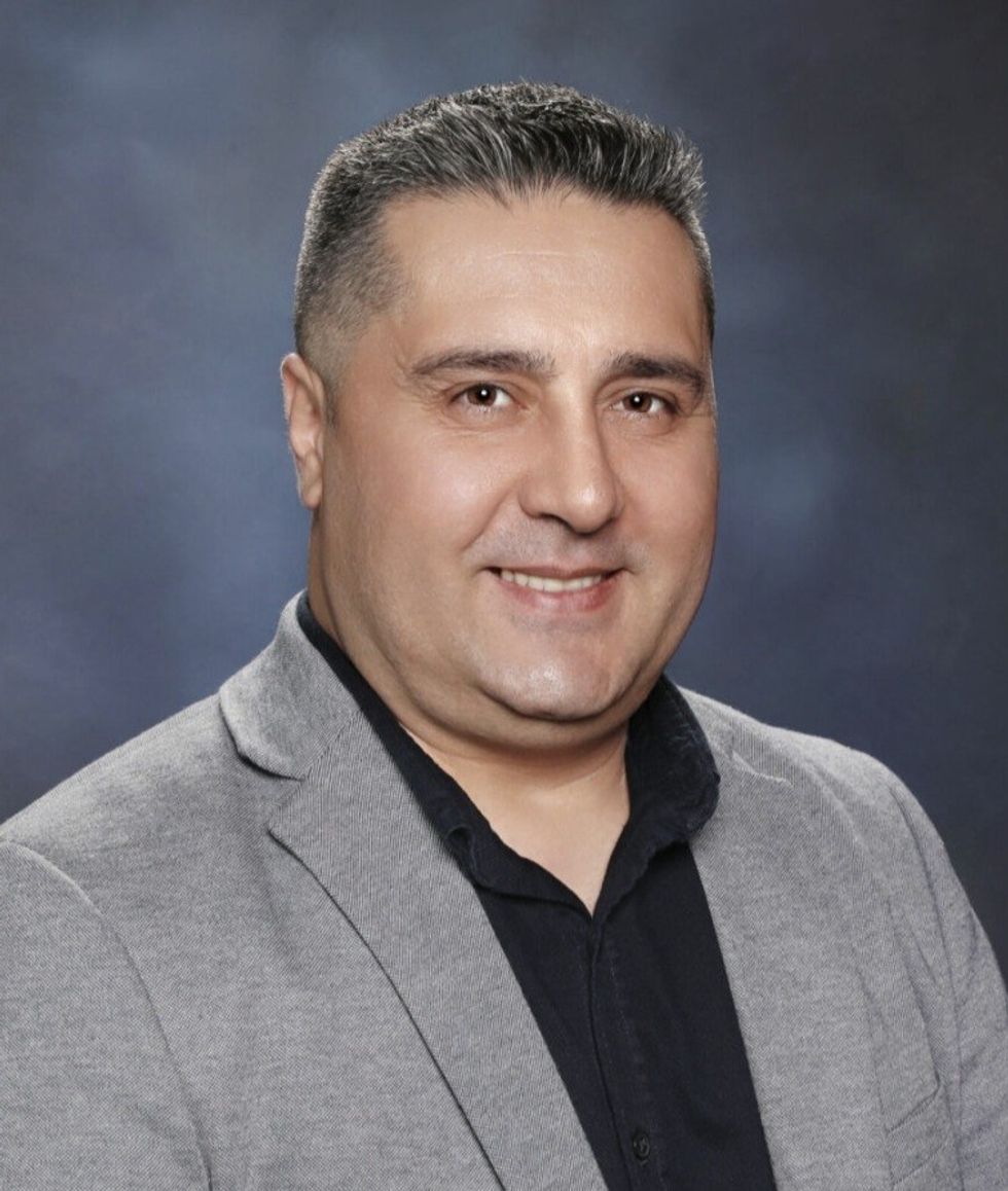 Exhibition Hub Ozgur Ar