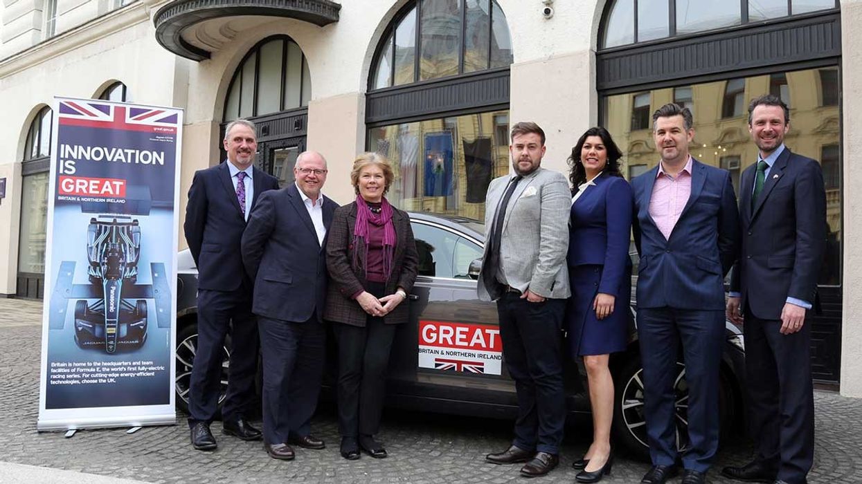Experience Economy Keith Thomas Ray Hole Marie Fisher Alex McCuaig Monica Mittra Steve Richards Andrew Dalgleish