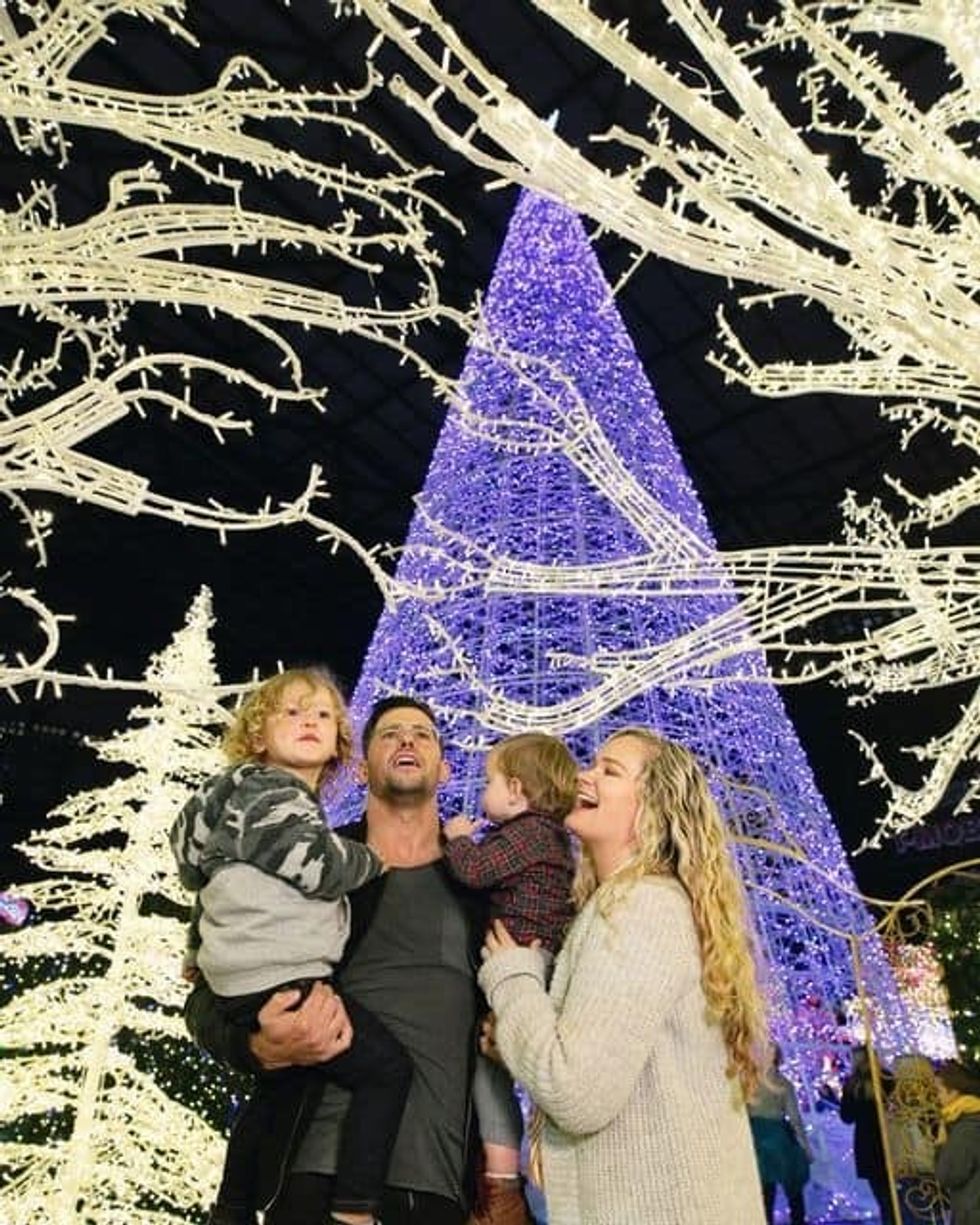 family at Enchant Christmas Capturelife