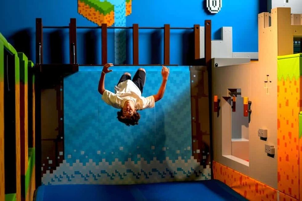 Family-Entertainment-Center-Sevenum-THE_PORTAL_ACTION_HOUSE-trampoline