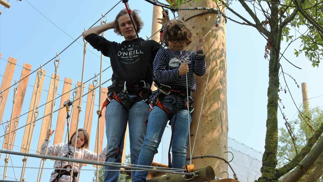 family on aerial course at De Kegel X-trem Parc, middelkerke