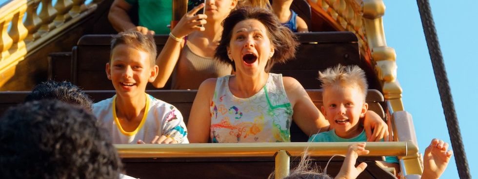 family-on-pirate-boat-ride