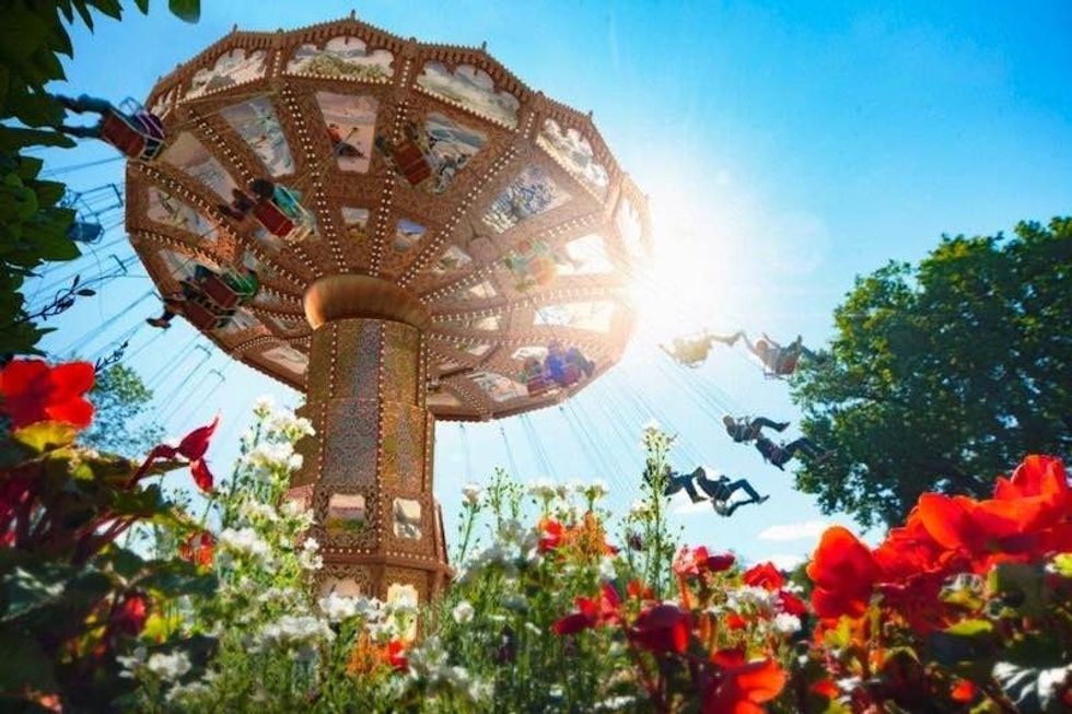 Family Rides Europe Liseberg Wave Swinger