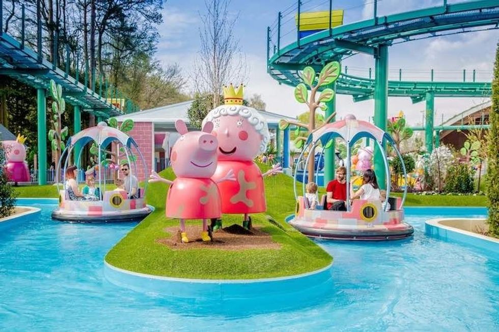 Family Rides Europe Peppa-Pig-World-Grampy-Rabbits-Sailing-Club-Paultons-Park-x