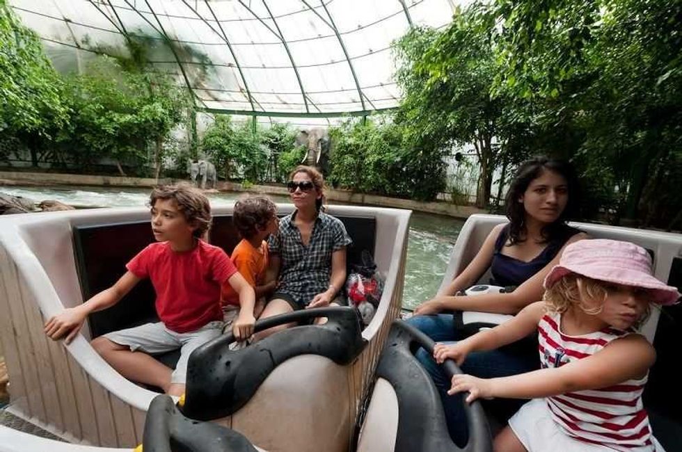 family water ride carthageland