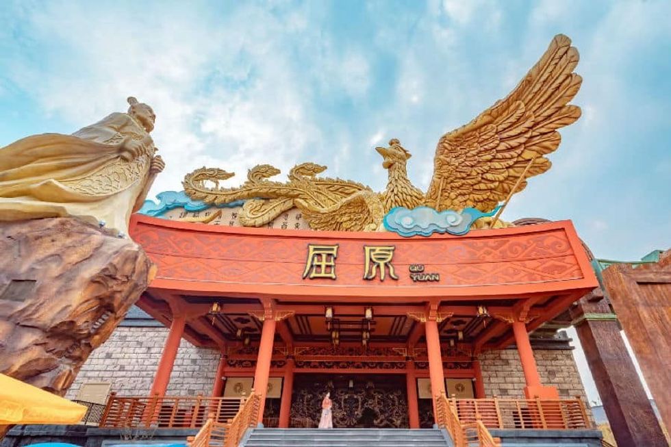Fantawild Qu Yuan theatre attraction