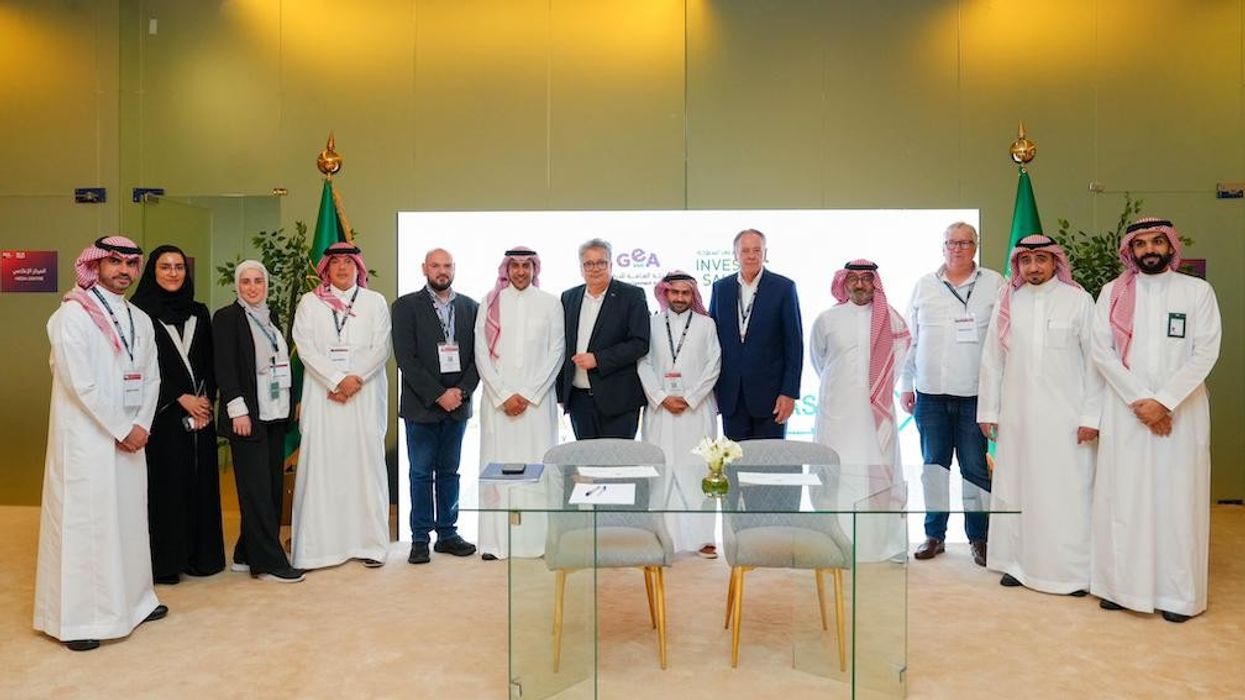 FAWASEL and Europa-Park agreement SEA Expo 2024