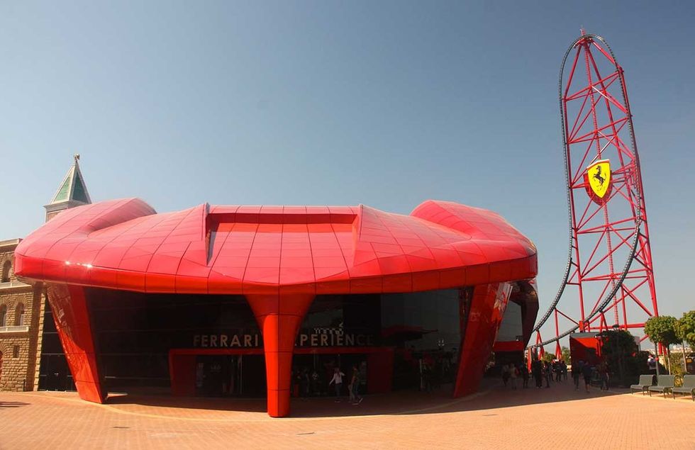 ferrari experience land red force