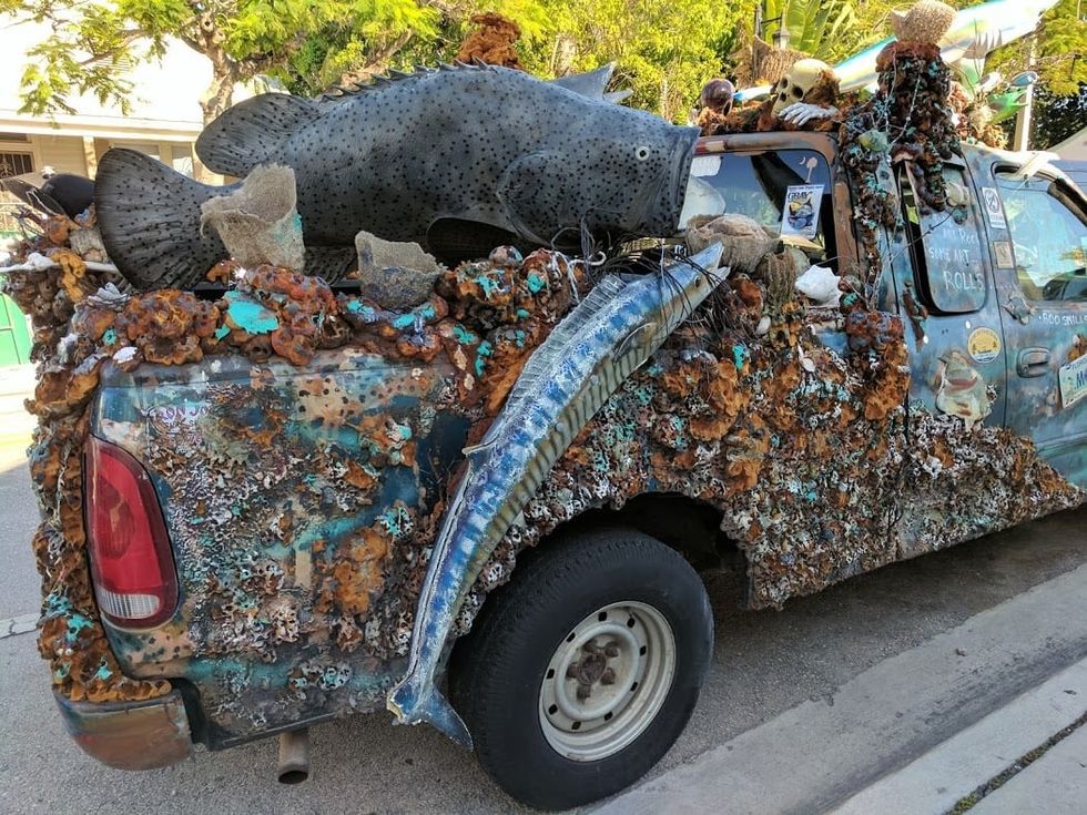 Fish coral themed car key west