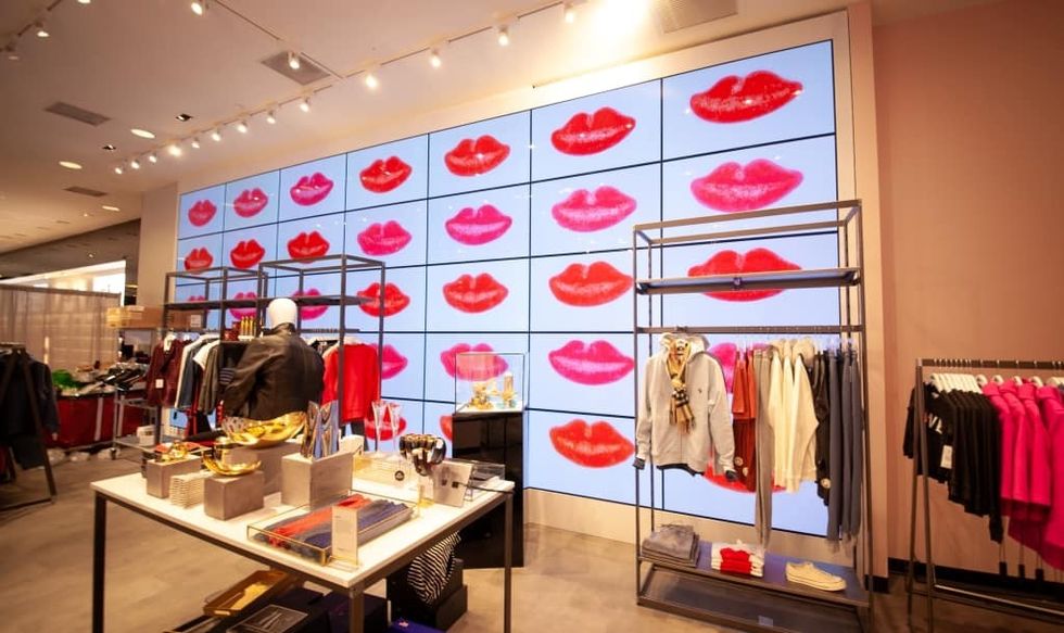 Float4 Love Is Lips Bloomingdale's