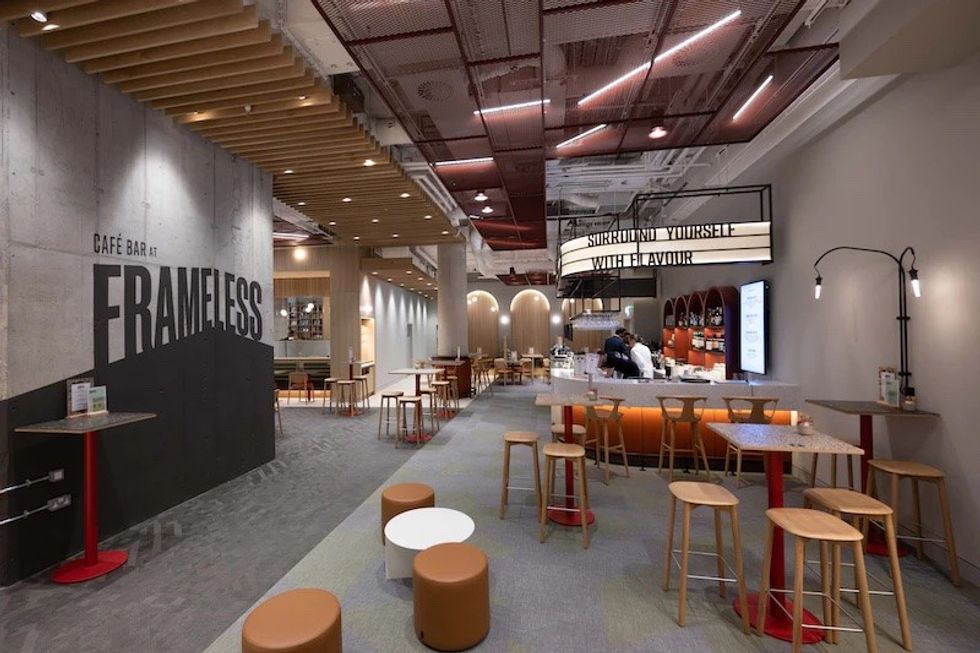 frameless cafe