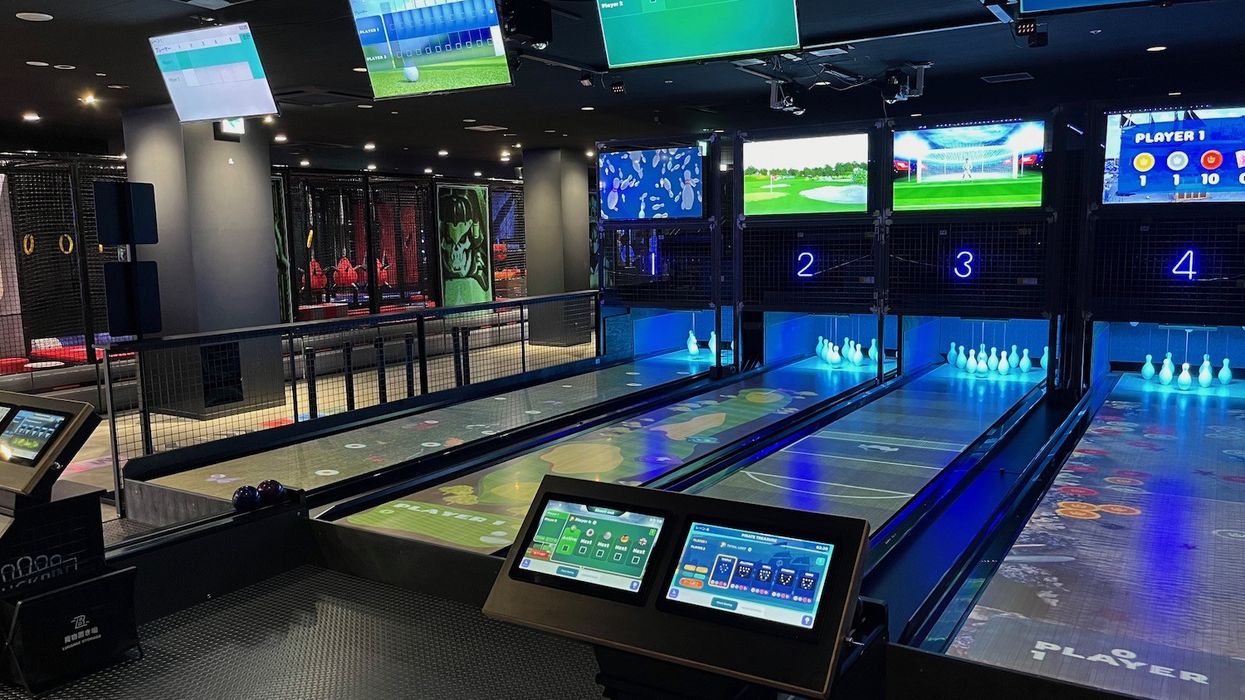funk platform for bowling