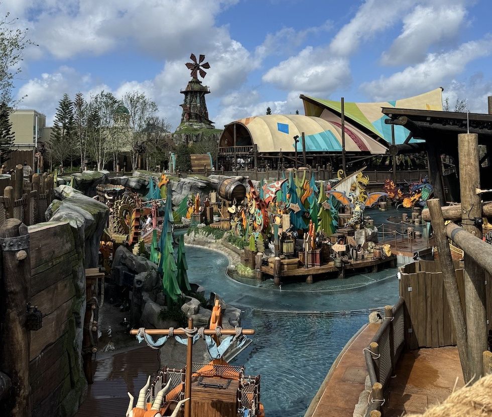 Fyre Battle at How To train your dragon Isle of berk, Universal Epic Universe