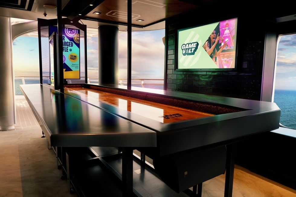 Game Volt Outdoor Supercharged Shuffleboard beach