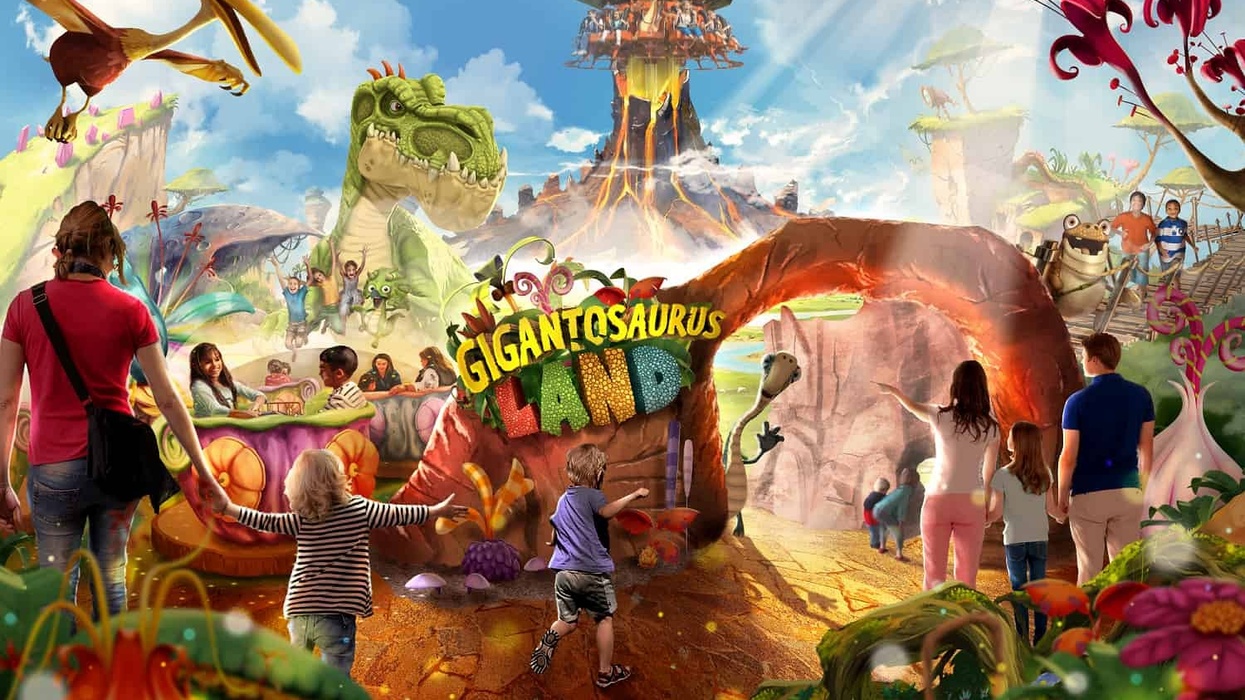 Gigantosaurus land roarr dinosaur adventure