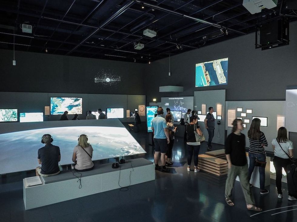 Global Shift Christie