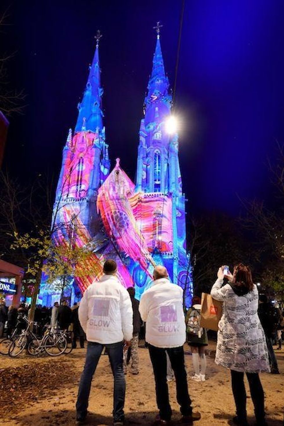 GLOW-Eindhoven-Confluence-Ocubo-Criativo_BvOF1