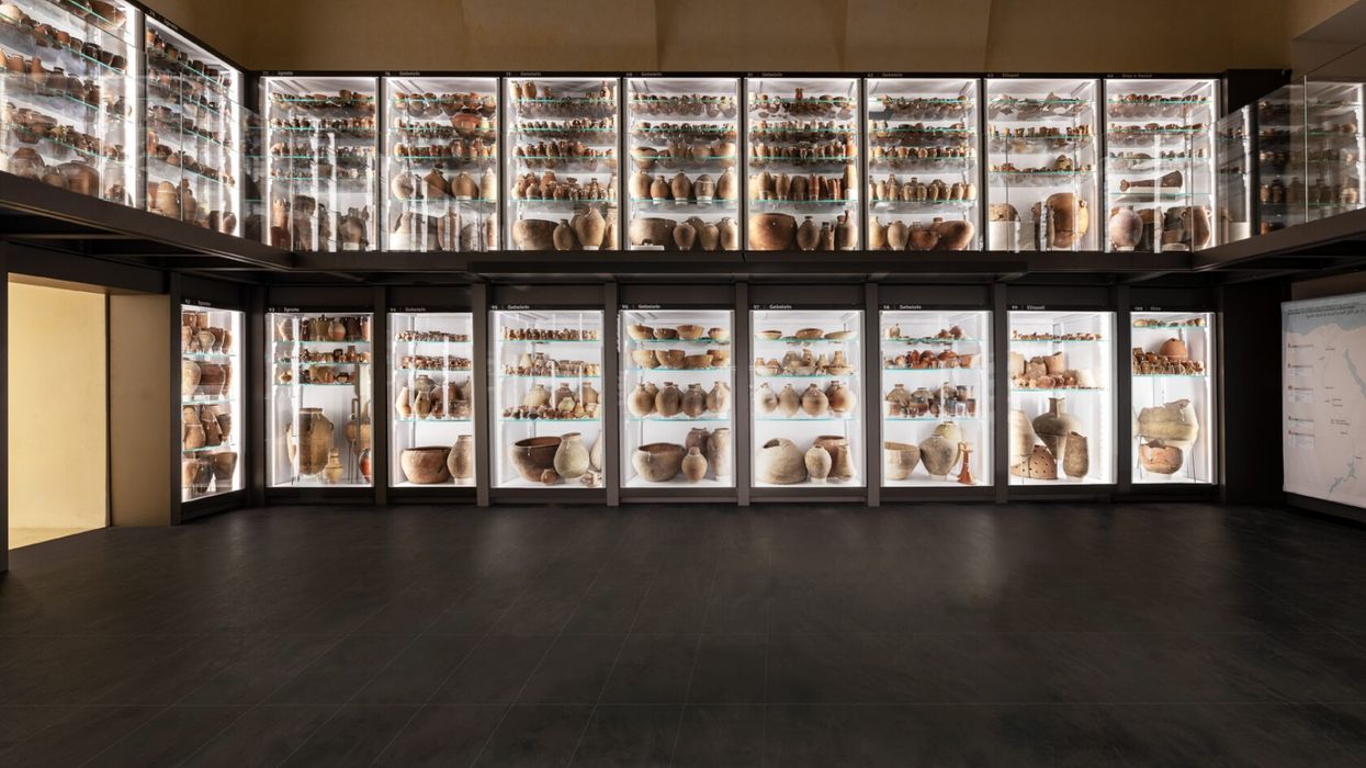 Goppion Technology Vase Gallery at The Egyptian Museum