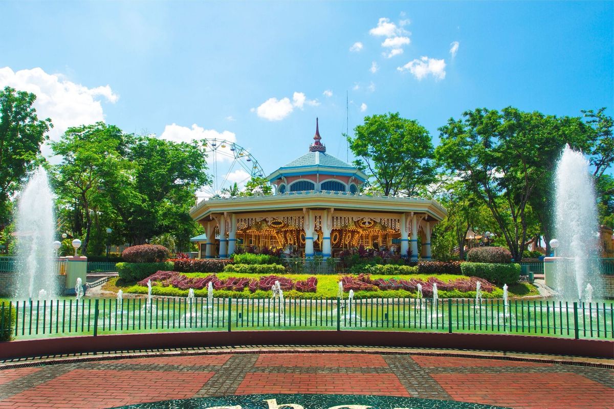 grand carousel enchanted kingdon the philippines