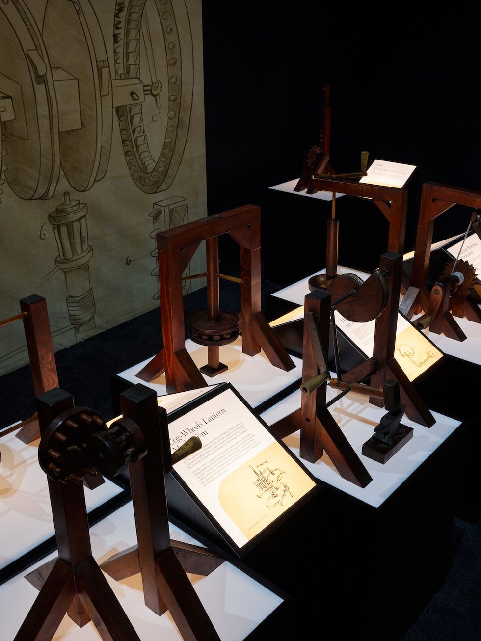 Grande Da Vinci - Machine Inventions - Close Up