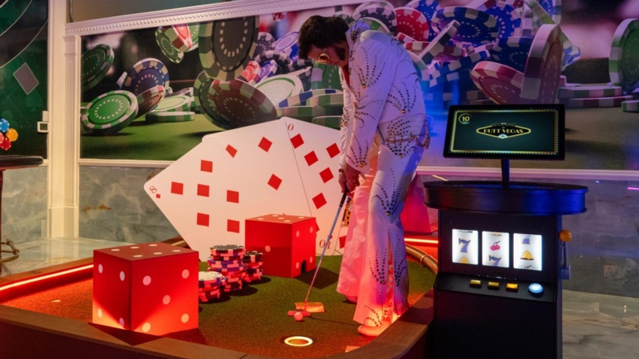 Greenspan Projects Las Vegas-themed mini golf course