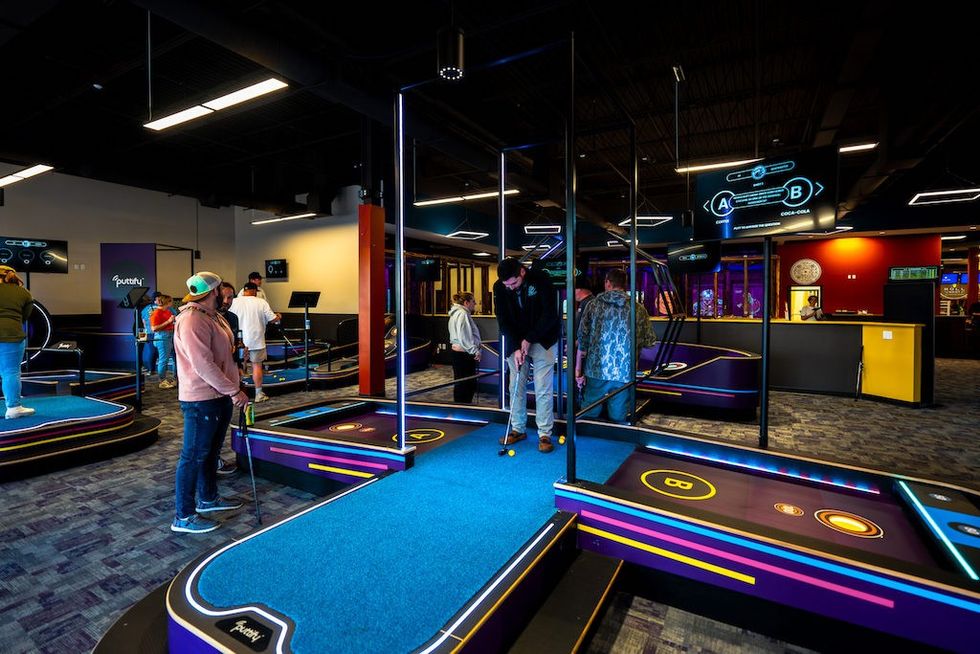 Greenspan-Revel-Roll-West Puttify