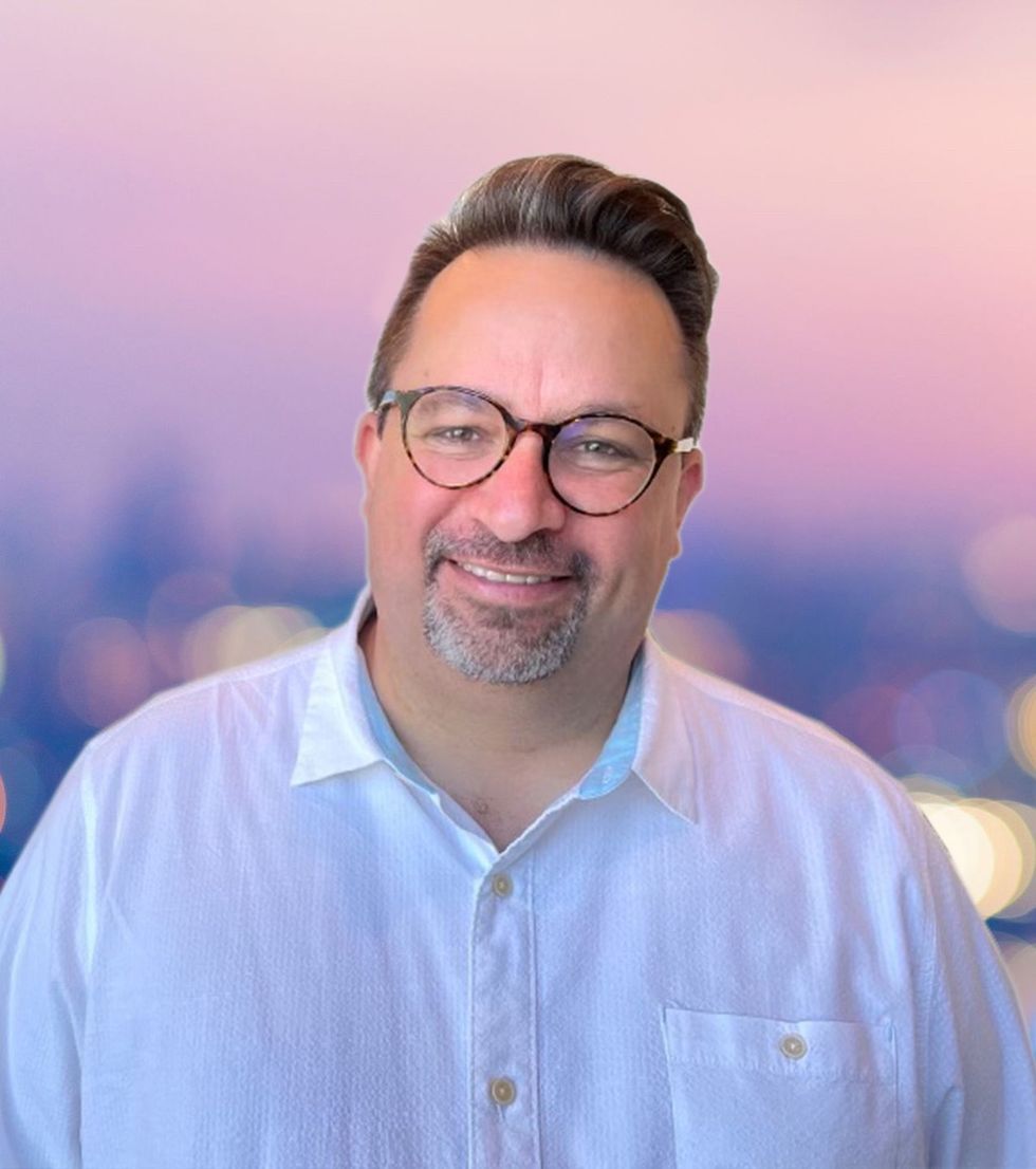 Greg Senner Headshot