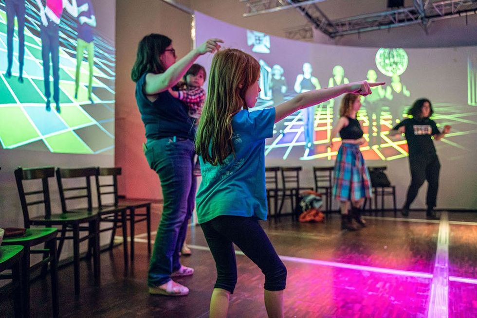 group activity Universcience Dance exhibit