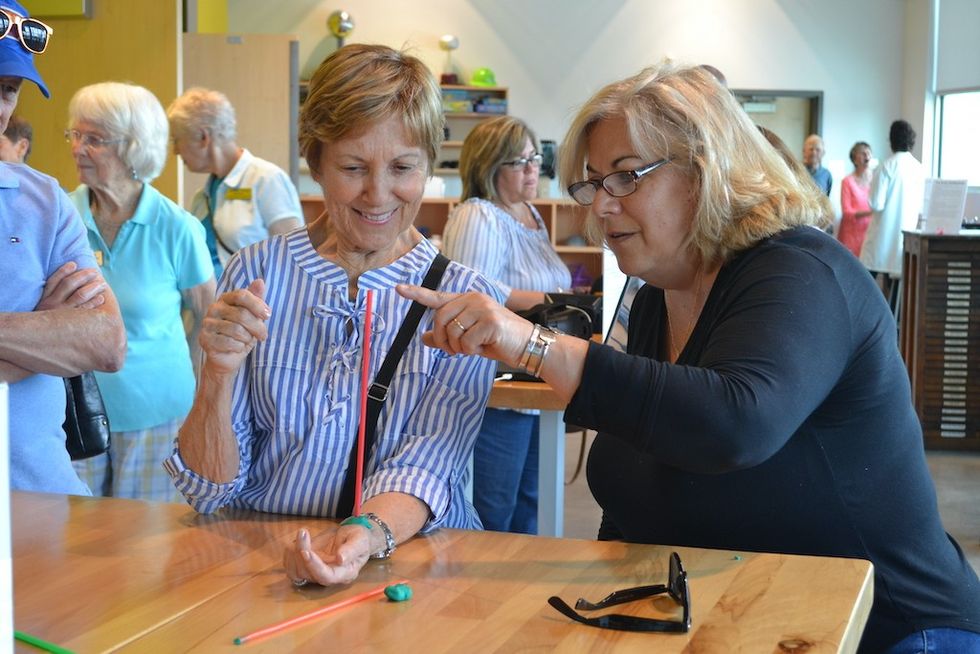 Group tour Cade Museum