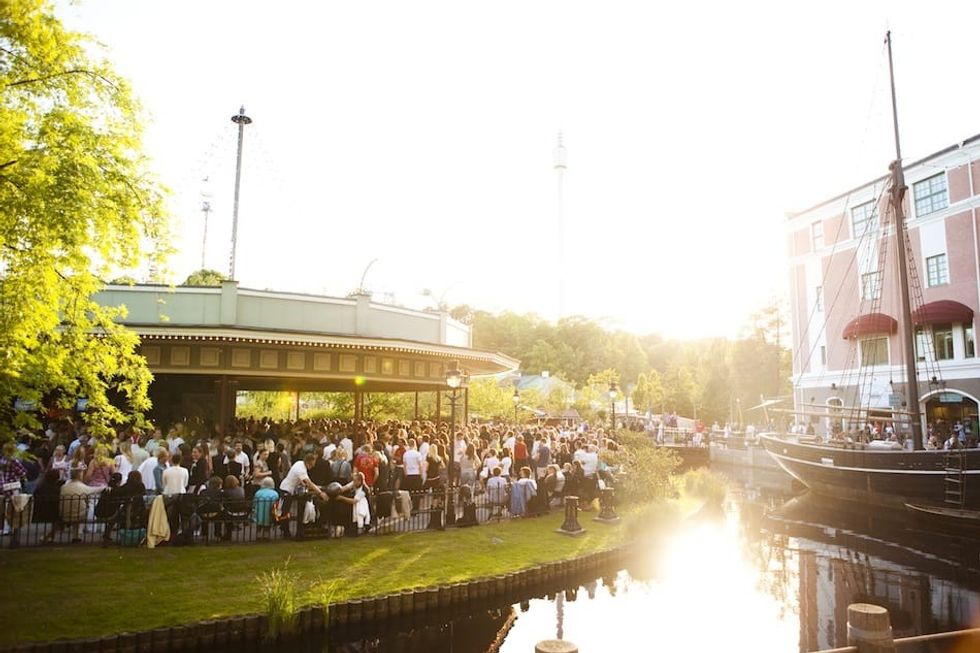 Guests enjoying a summer evening at Liseberg, where Andreas Andersen is the CEO