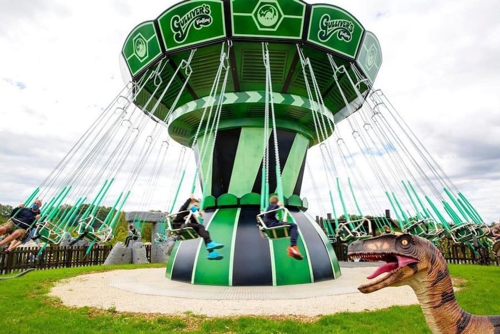 Gulliver's theme park - Gulliver's Valley Paragliders