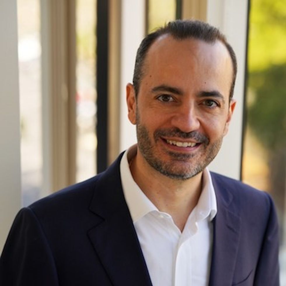 gustavo antorcha seaworld