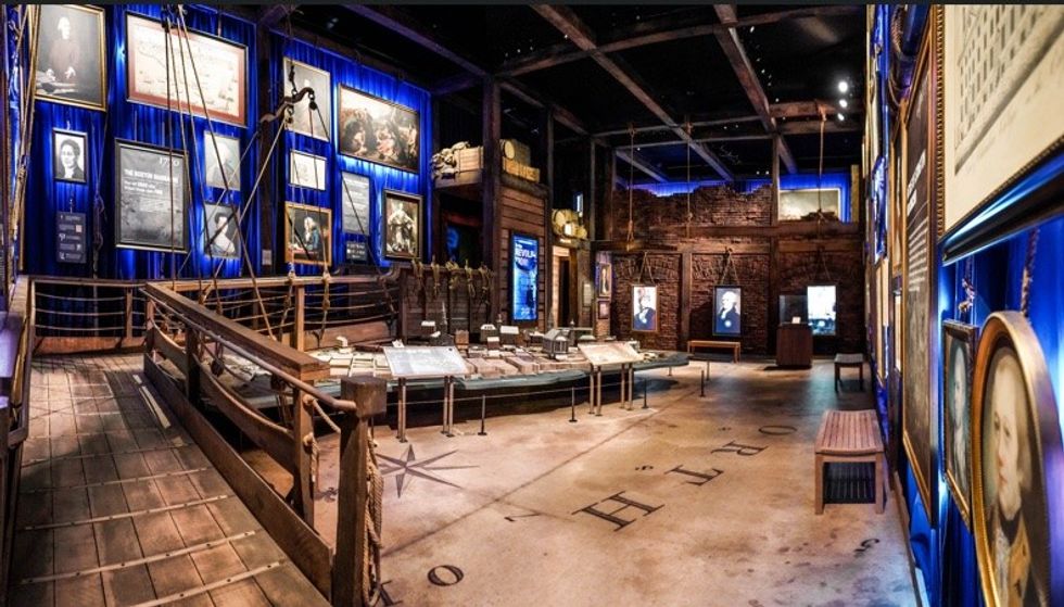Hamilton- The Exhibition